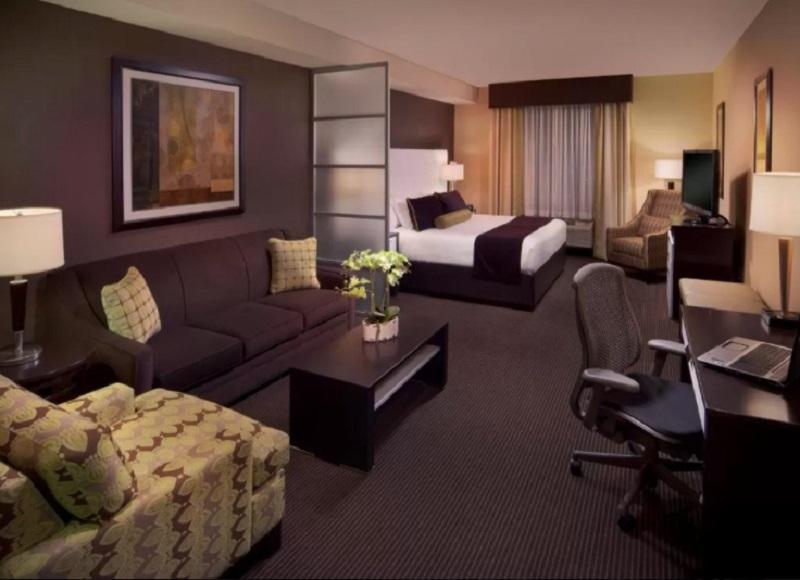 Best Western Plus Choctaw Inn & Suites Esterno foto
